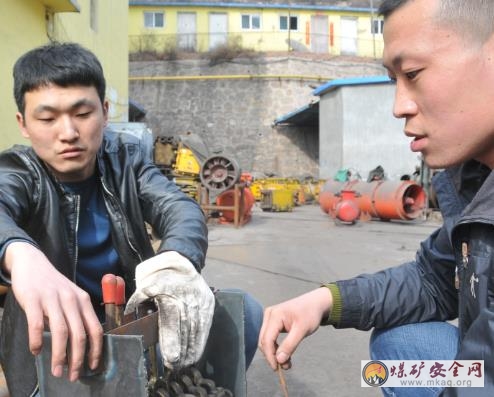 川煤集團(tuán)達(dá)竹煤電公司金剛煤礦：開展“出彩金剛?cè)恕敝黝}征文活動