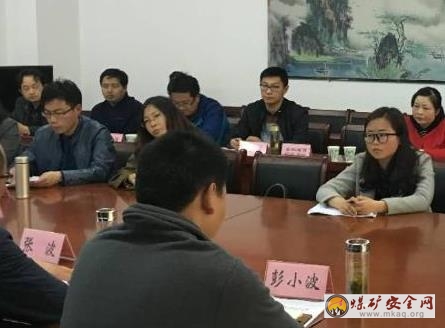廬江團(tuán)縣委召開“一心一意干事業(yè) 撲下身子抓落實(shí)”青年座談會