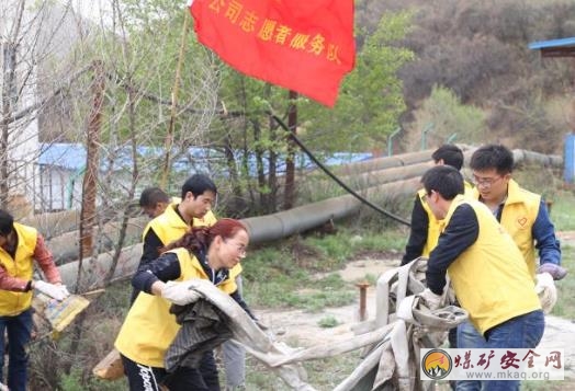 潞寧公司志愿服務(wù)站組織開(kāi)展  “雨季三防，義務(wù)清理排洪溝”志愿服務(wù)活動(dòng)