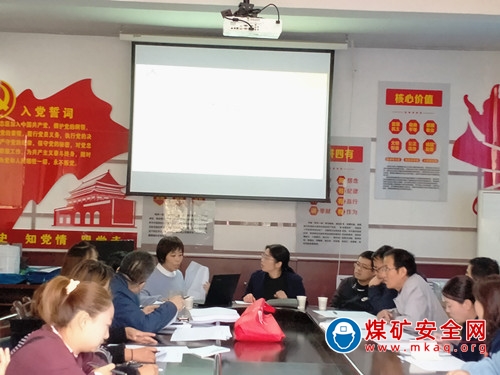 中心社區(qū)正式啟動(dòng)第七次全國人口普查入戶登記