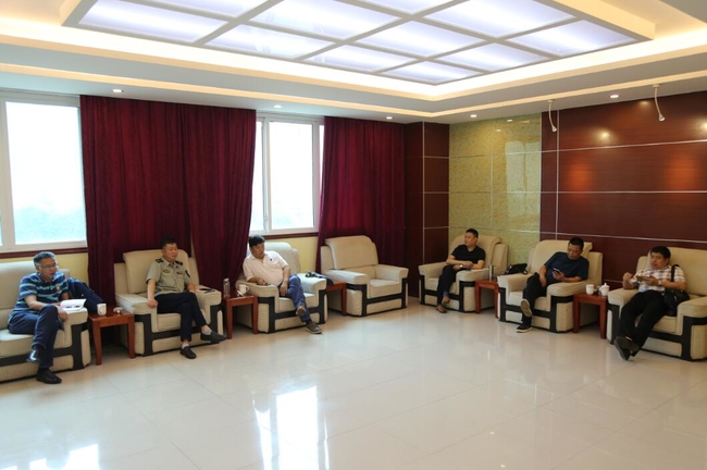 湯曉東慰問馳援長寧災(zāi)區(qū)的國家礦山應(yīng)急救援芙蓉隊(duì)