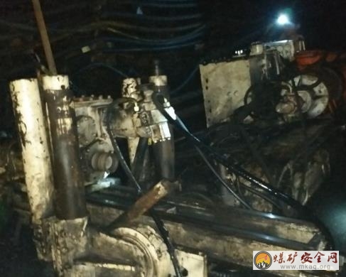古城煤礦：自研分體式液壓鉆車解難題