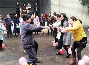 川煤達竹石板廠工會 開展趣味活動喜迎“三八”婦女節(jié)
