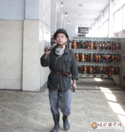 “五勤”安全衛(wèi)士———記達(dá)竹柏林煤礦采煤一隊(duì)群監(jiān)員李祖全