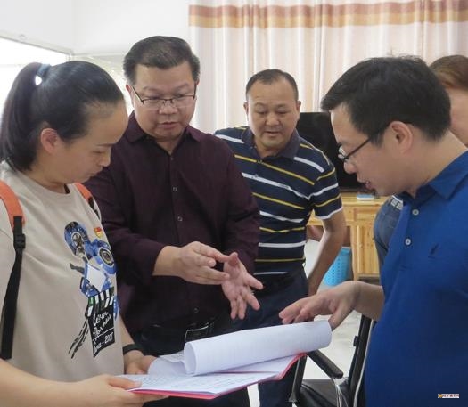 廣西華錫集團(tuán)工會(huì)到高峰公司檢查指導(dǎo)工作