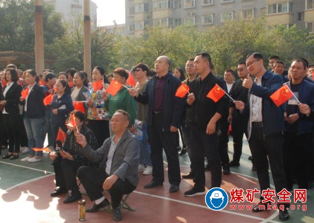 交城縣總工會文藝演出下基層活動走進(jìn)中興煤業(yè)社區(qū)