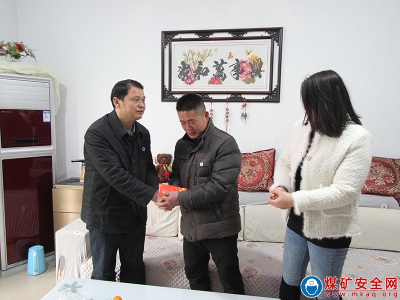 春節(jié)慰問送溫暖 濃濃關(guān)懷暖人心
