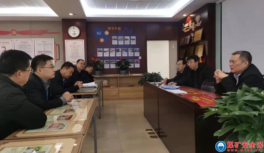中能煤田公司副總經(jīng)理蘇煒檢查指導春節(jié)期間生產(chǎn)安排工作