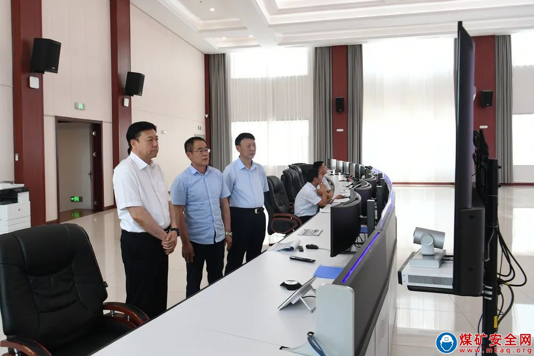 山能棗礦集團(tuán)兩級聯(lián)動，實(shí)戰(zhàn)化開展暴雨天氣地面防洪搶險與井下水害事故應(yīng)急演練