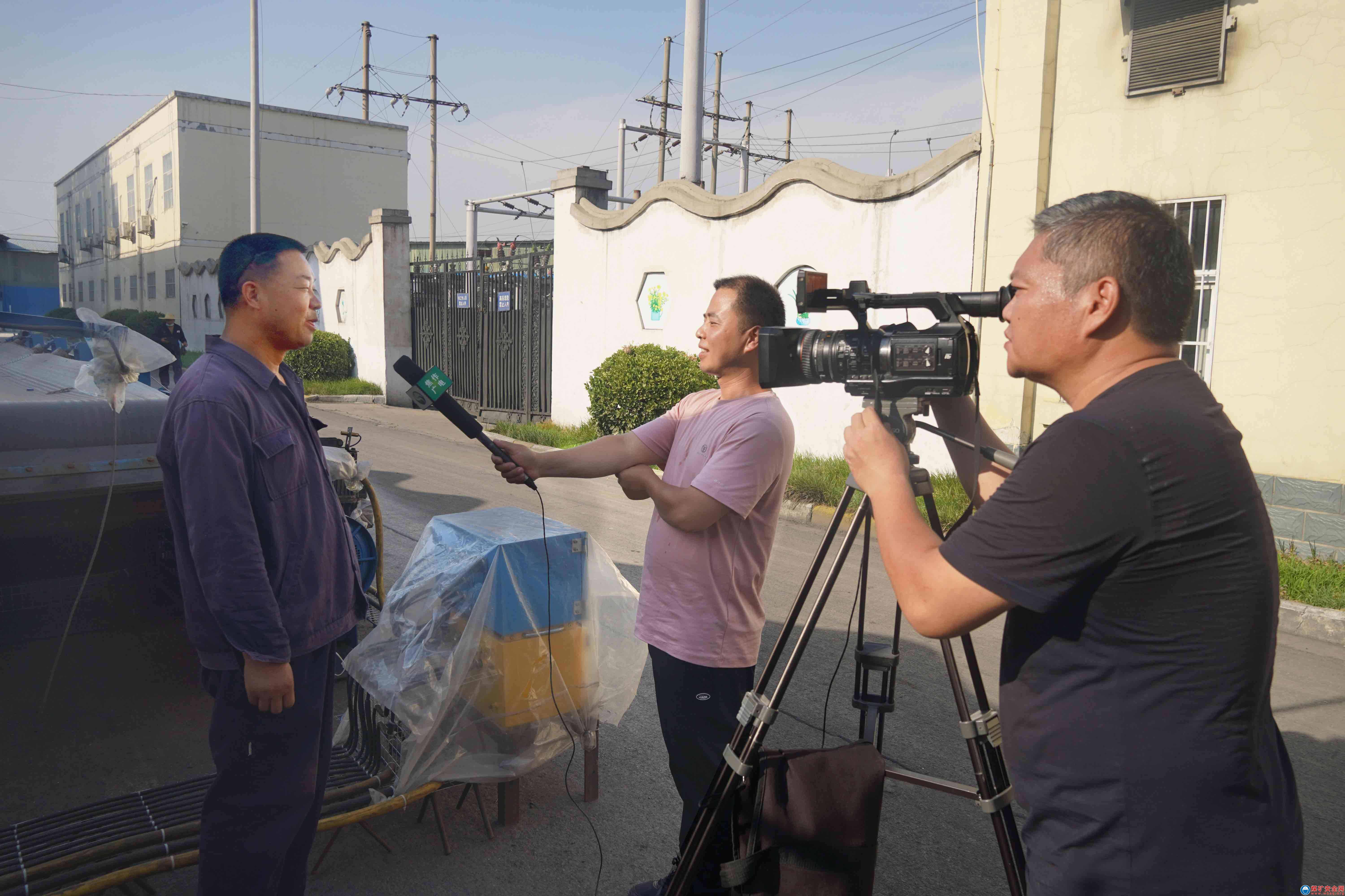河南能源焦煤集團九里山礦兩位市級工匠被焦作市電視臺采訪