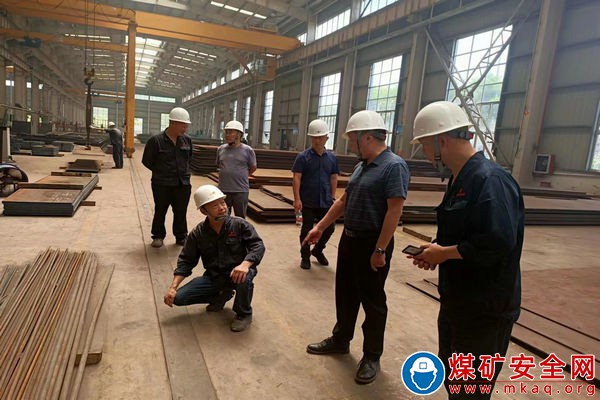 華榮能源嘉華公司黨委負(fù)責(zé)人檢查黔西分公司工作