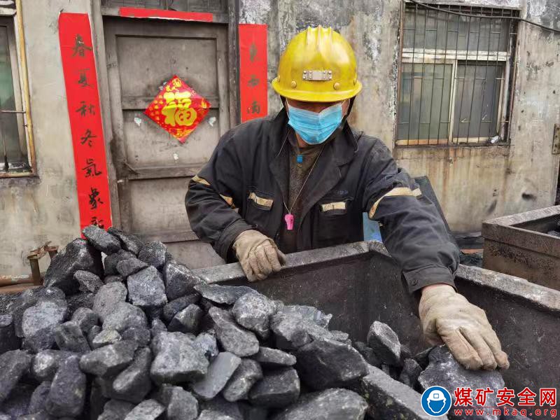 河南能源義煤公司石壕煤礦：立足崗位做奉獻(xiàn)