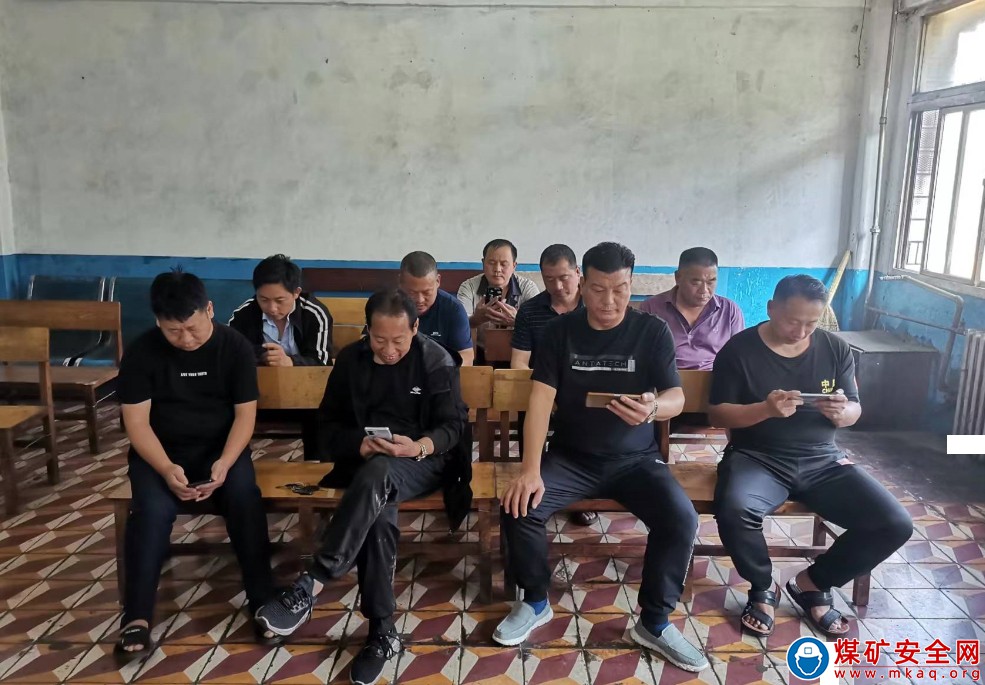 河南能源義煤公司石壕煤礦：線上培訓(xùn)  學(xué)有所獲