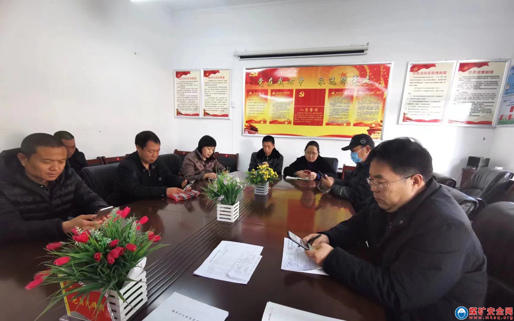 河南能源義煤公司石壕煤礦：嚴肅紀律 強化問責