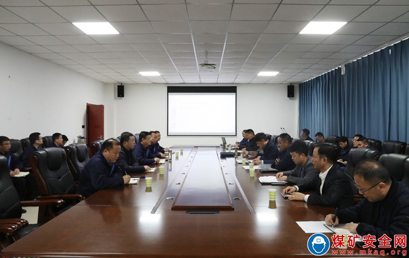 集團公司到招賢礦業(yè)檢查指導安全生產標準化管理體系驗收暨“三基”建設工作